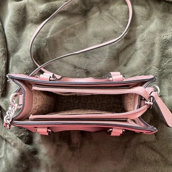 Guess Embossed Pink Shoulder Bag - Picture 6 of 7